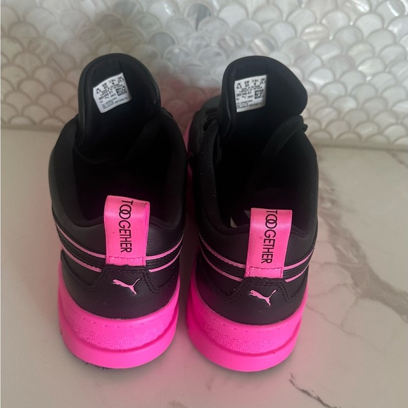 Puma Mayze 'Breast Cancer Awareness' Lace Up Platform Women’s Sneakers. Size 9 - Picture 3 of 7